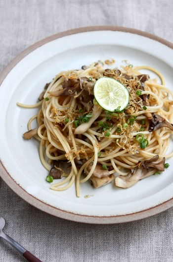 すだち香る　まいたけとじゃこのパスタ