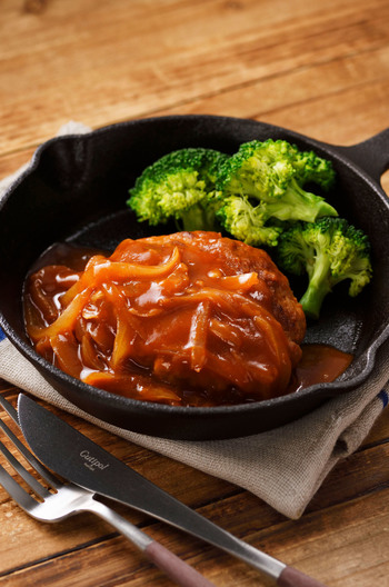 煮込みハンバーグ