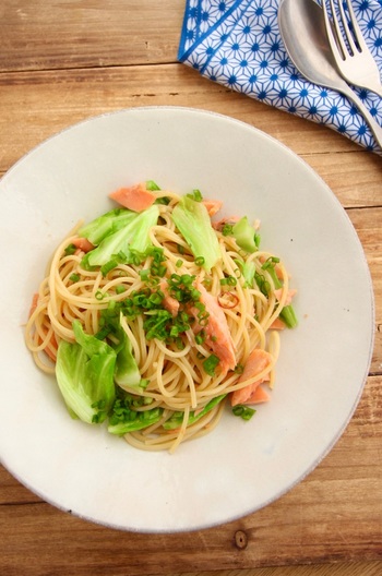 キャベツと紅鮭の和風ワンポットパスタ