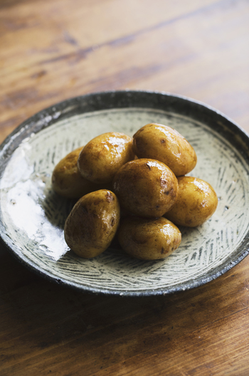 新じゃがの煮ころがし