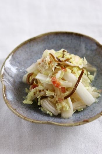 白菜の梅昆布あえ