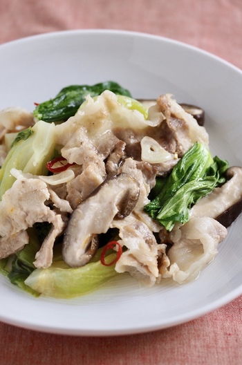 豚肉と野菜の中華風オイル蒸し