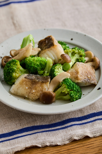 たらとブロッコリーのうま塩炒め