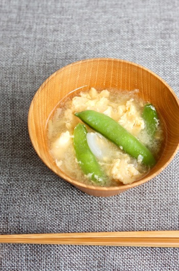 スナップえんどうの卵とじみそ汁