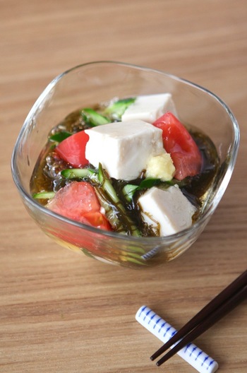 豆腐とトマトのもずくあえ