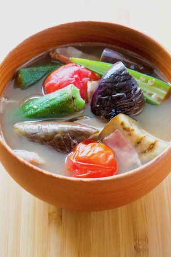 ごろごろ夏野菜のおかず味噌汁