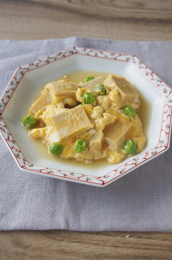 高野豆腐とえんどう豆の卵とじ