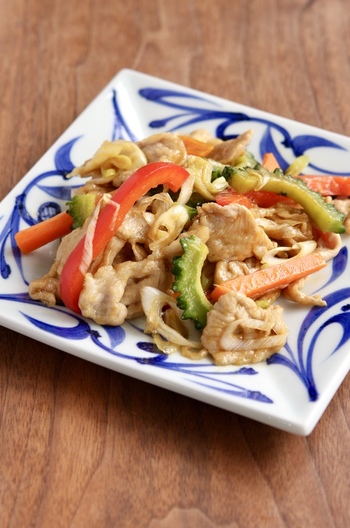 夏におすすめ ゴーヤと豚肉のチンジャオロース