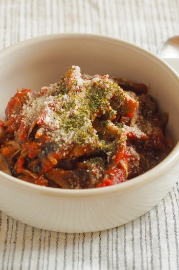 さんま蒲焼き缶とまいたけのトマト煮