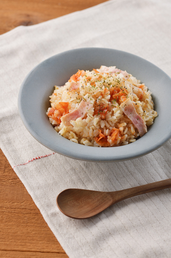 丸ごとトマトとベーコンの洋風炊き込みごはん