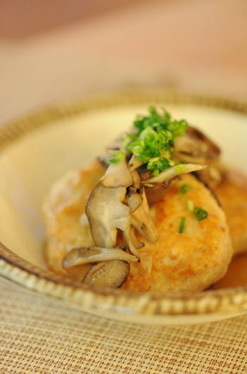 お豆腐入り 鶏ハンバーグきのこあんかけ