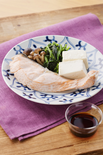 豆腐と鮭のレンジちり蒸し