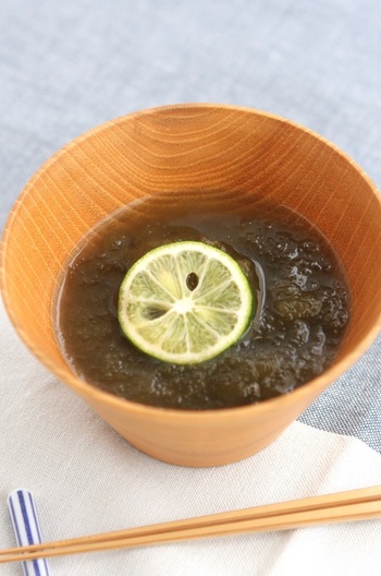 とろろ昆布で即席すまし汁