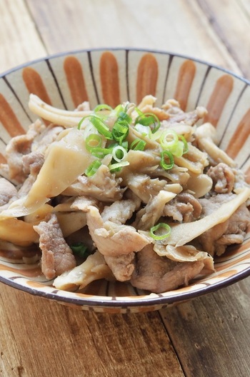 豚こま肉とまいたけの甘辛煮