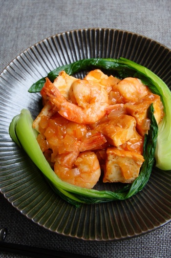 えびと厚揚げのチリソース炒め