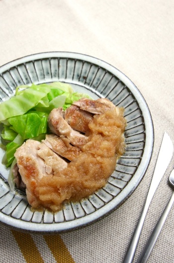 すりおろしオニオンソースのチキンソテー