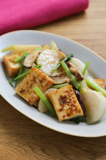 厚揚げとかぶのオイスターソース炒め