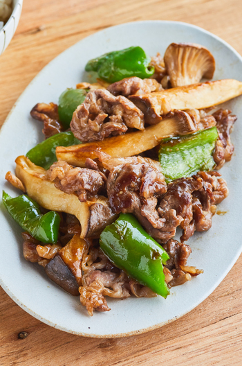 牛肉とピーマンのオイスターソース炒め