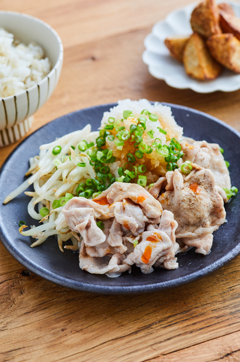 電子レンジで 豚肉ともやしの蒸ししゃぶ