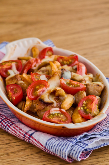 たっぷりきのことチキンのチーズ焼き