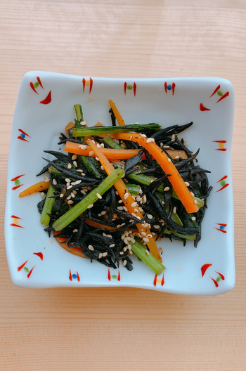 ひじきと小松菜とにんじんの炒め物
