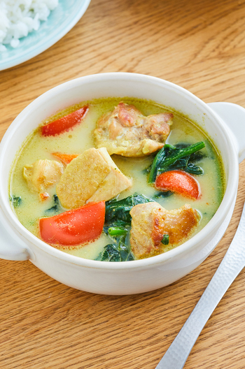 アーモンドミルクで作るグリーンカレー