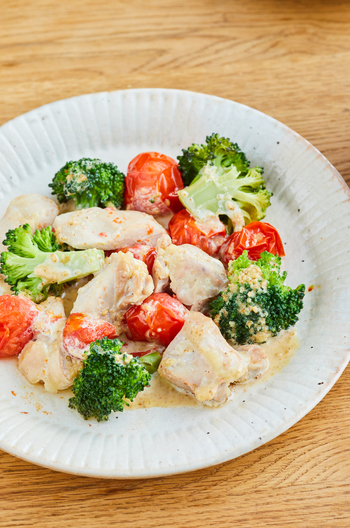 鶏肉とブロッコリーのフライパン蒸し