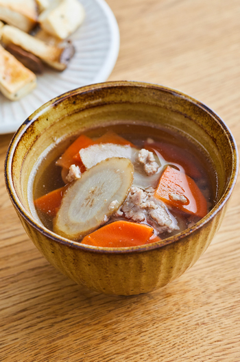 豚ひき肉とごぼうスープ