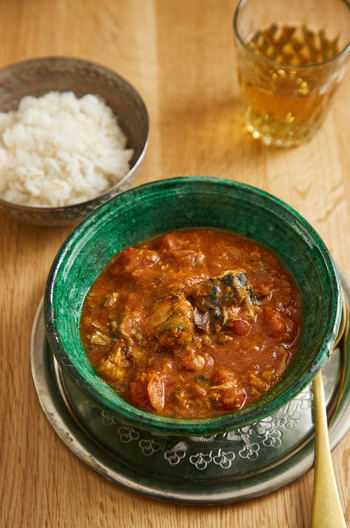 さば缶とトマトのレンチンカレー