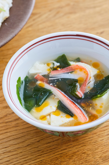 かに風味かまぼこと豆腐のスープ