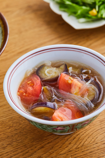 トマトとなすの春雨スープ