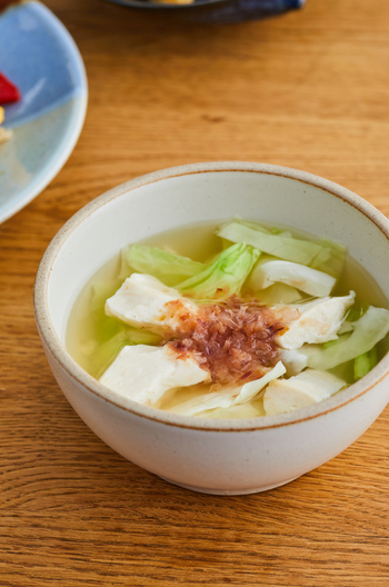 豆腐とキャベツのすまし汁