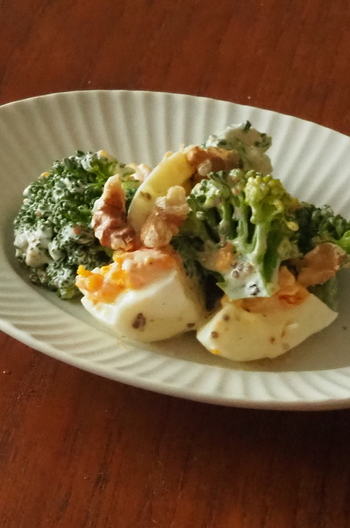 ブロッコリーと卵のデリ風サラダ