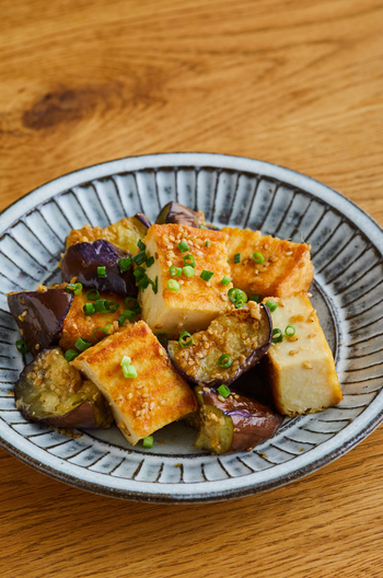 厚揚げとなすのごまみそ炒め