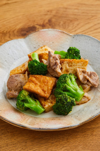 厚揚げとブロッコリーのオイスターソース炒め