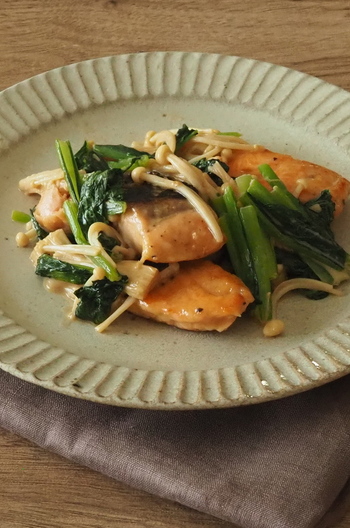 鮭と小松菜の甘辛ぽん酢炒め