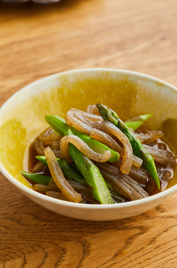 こんにゃくとアスパラガスの甘辛炒め煮