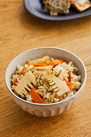 たけのこのもち麦炊き込みご飯