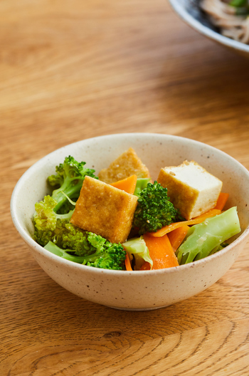 厚揚げとブロッコリーのごま味噌しょうが煮