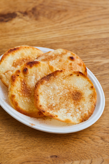 餃子の皮でシナモンシュガー