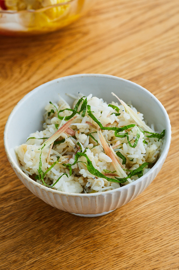 青じそ香る みょうがとしらすの混ぜご飯