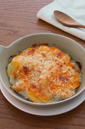 鶏むね肉とじゃがいものマヨチーズ焼き