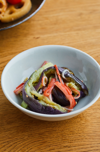 なすとかに風味かまぼこの中華ナムル