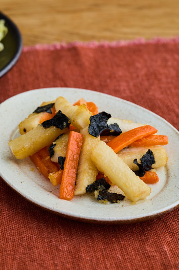 長いもとにんじんのサクサク海苔炒め