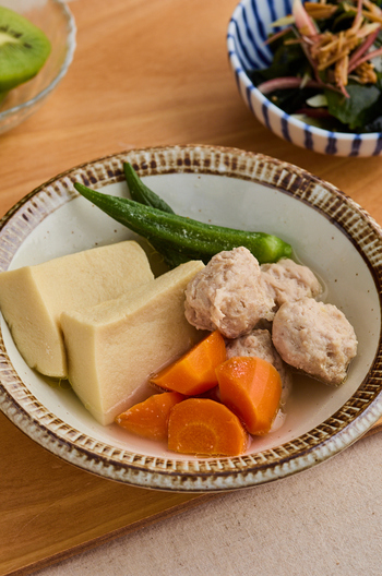 鶏団子と高野豆腐の煮浸し