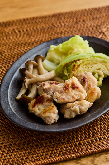 鶏肉とキャベツの塩蒸し焼き