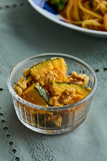 かぼちゃとくるみのチーズあえ