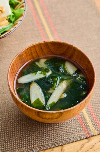 ごぼうとわかめのみそ汁