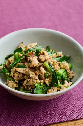 にらのそぼろあえ