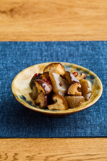 こんにゃくとしいたけの甘辛炒め